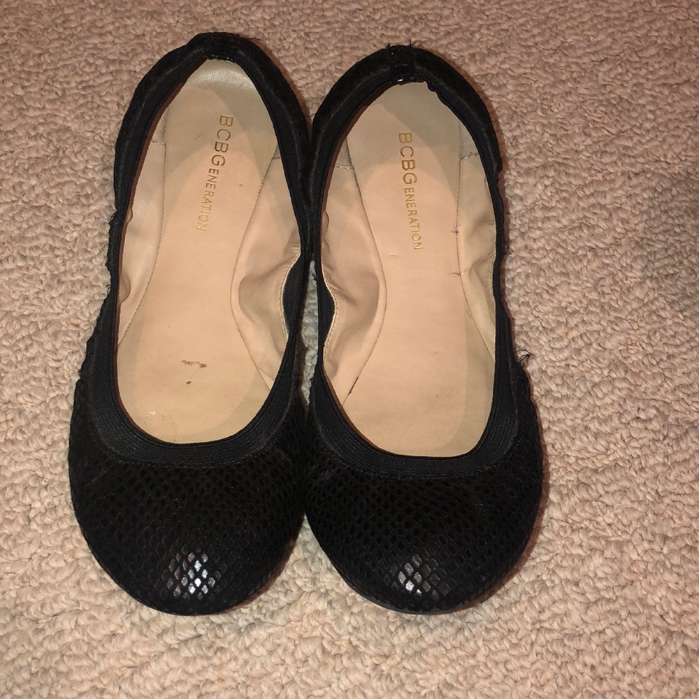 Black ballet flats